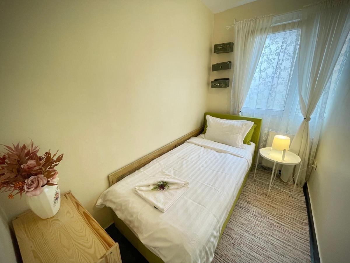 Perfect Place To Stay Self Check In-24H-Netflix-Wifi Resita Buitenkant foto